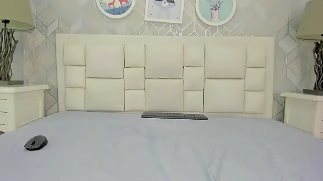 naia_cox live cam on StripChat