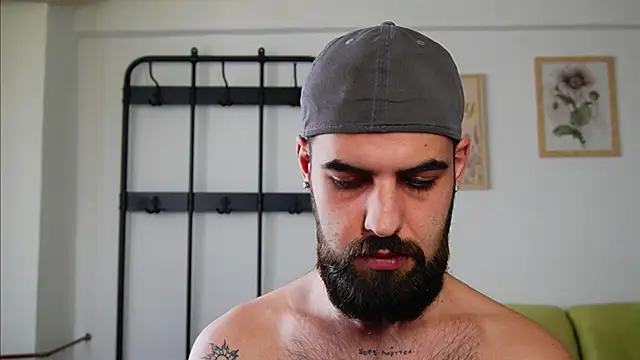 HairyRobxxx live cam on StripChat
