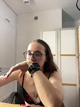 MartiniiSelenna live cam on StripChat