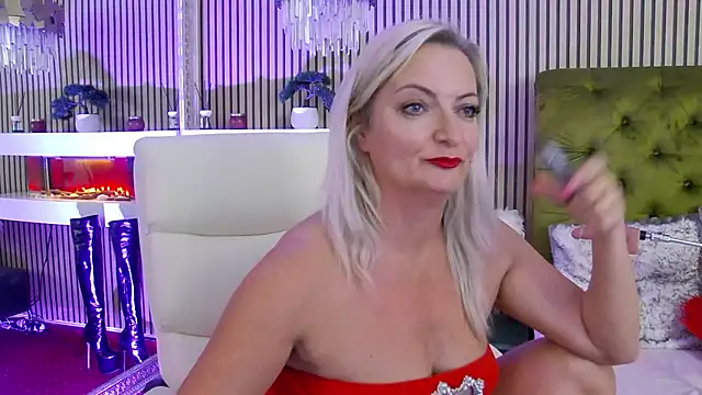 LadyTouch live cam on StripChat