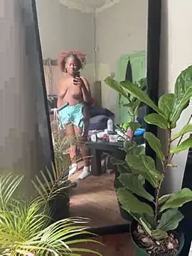 TThickblackpussy1 live cam on StripChat