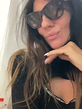 AnnaFlowerBabe live cam on StripChat