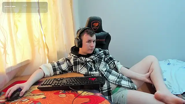 iliaskrislove live cam on StripChat