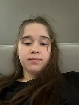 HornyGirlH live sex cam