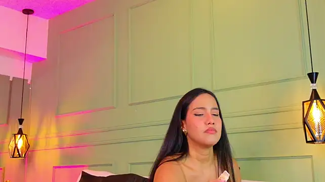 RUBYOCEANS live cam on StripChat