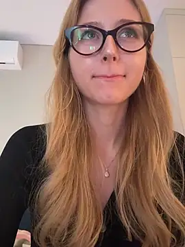 LunaRase live cam on StripChat