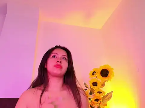 Cloe_cuttee live cam on StripChat