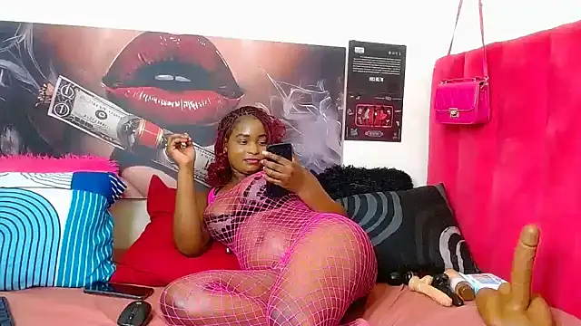 Lisa-001 live cam on StripChat