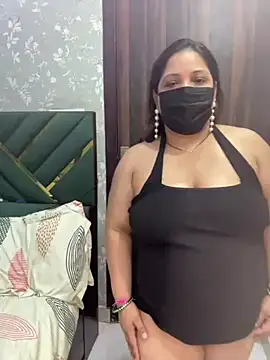 BarbieJasmine live cam on StripChat