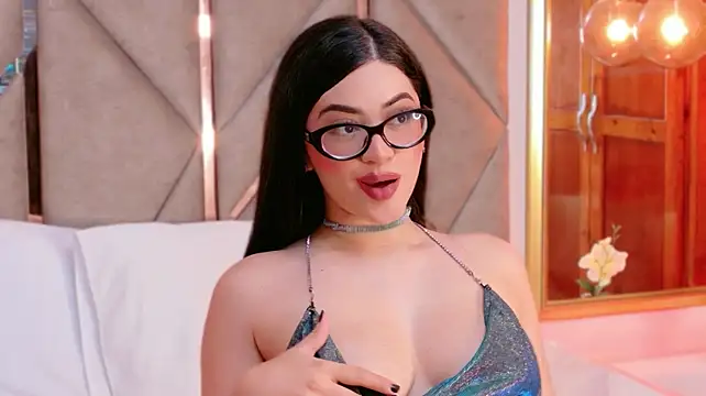 Catalina-Malave live cam on StripChat