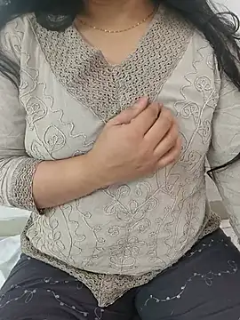 ritika_kushwaha live cam on StripChat