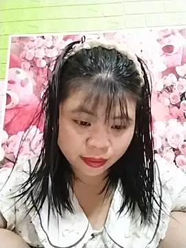 Xuka_lyss live cam on StripChat