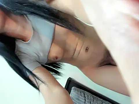 Lulua_ko live cam on StripChat