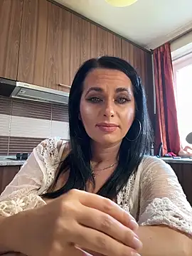 Hotmomcheckk_ live cam on StripChat