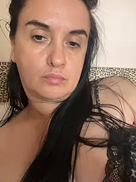 TriumphLove live cam on StripChat