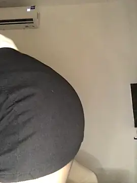Writhing_First live cam on StripChat