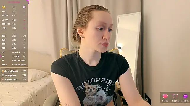 mowalova live cam on StripChat