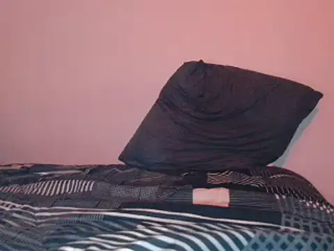 Iscariot19 live cam on StripChat