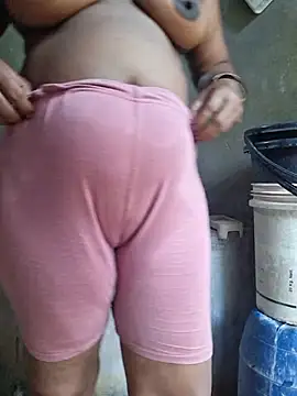 Tamilselviroja- live cam on StripChat