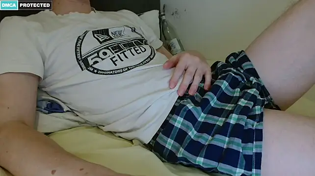 Cube933 live cam on StripChat