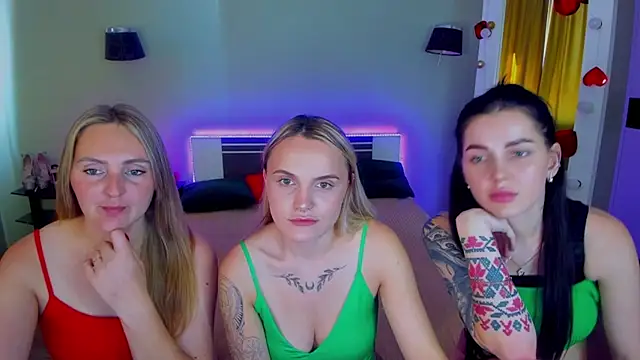 MagicEyess live cam on StripChat