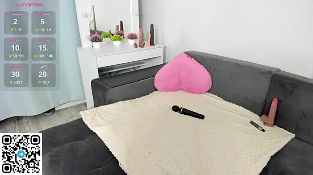 Anna_Coolidge live cam on StripChat