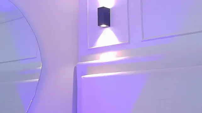 NaomiKlarc live sex cam