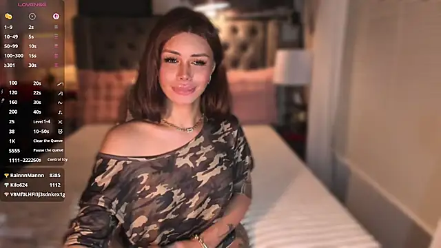 ParisianDoll live sex cam