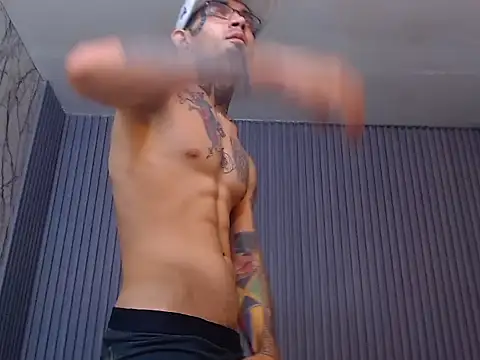 Boy_tatto77 live cam on StripChat