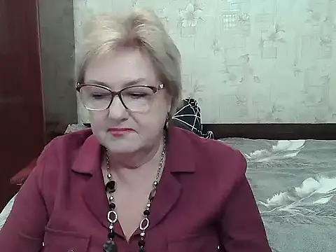 Renata62011 live cam on StripChat