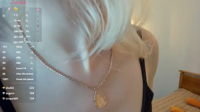 LaynePingitore live cam on StripChat