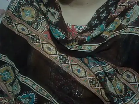 Nisha_Kh live cam on StripChat