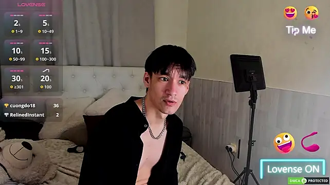 CalvinChapman live cam on StripChat