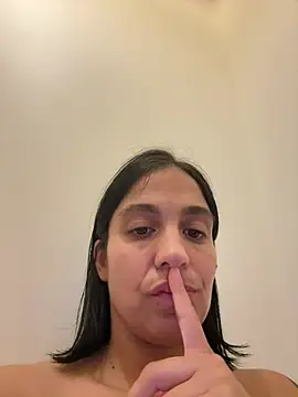 LaPetiteKim live sex cam