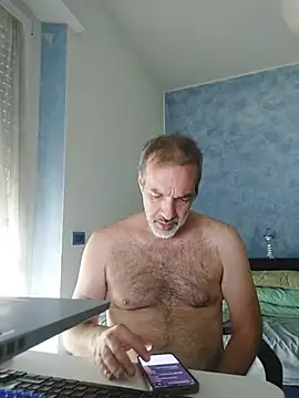Marcolino183 live sex cam