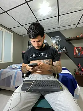 marcel_crawford96 live cam on StripChat