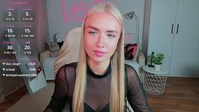 TessaGrays live cam on StripChat