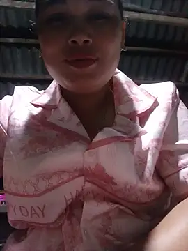 Phuong_baby4 live cam on StripChat