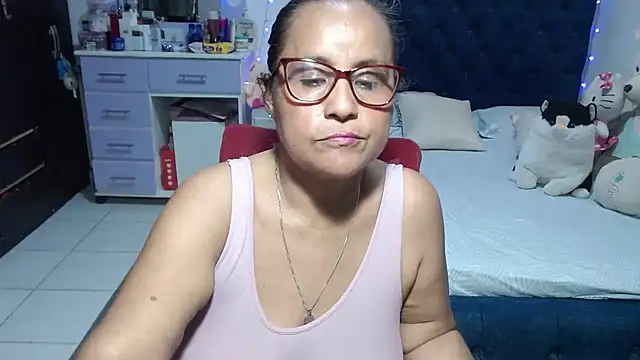 pervert_mommy_ live cam on StripChat