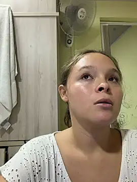 Yasmina_Noir live cam on StripChat