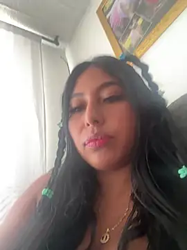 emmyjhonson07 live cam on StripChat