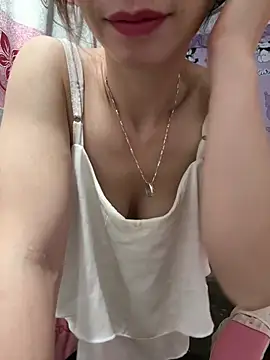 Adela-222 live cam on StripChat