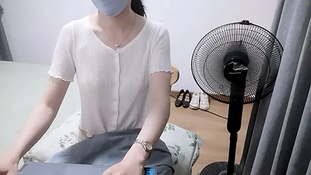 xinyibao live cam on StripChat