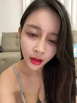 yiyi_3523 live sex cam