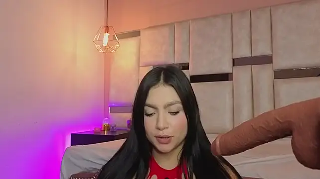 kylie_river live cam on StripChat