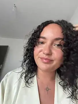 MaisonCamille live sex cam