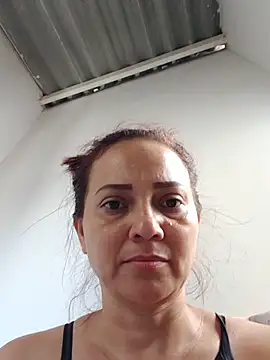 Amanda39 live cam on StripChat
