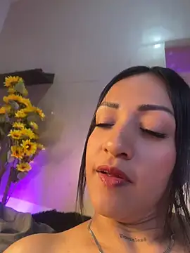 kendall_flower live cam on StripChat
