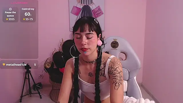 ABBY_X_COLLINS live cam on StripChat