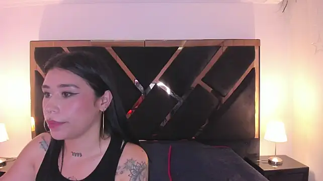 SusanVilla live cam on StripChat